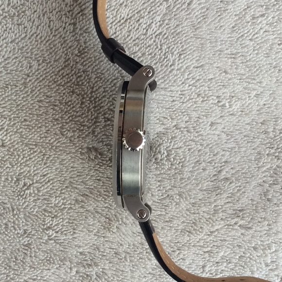 Big Face Fossil Watch, black leather band - Picture 7 of 7